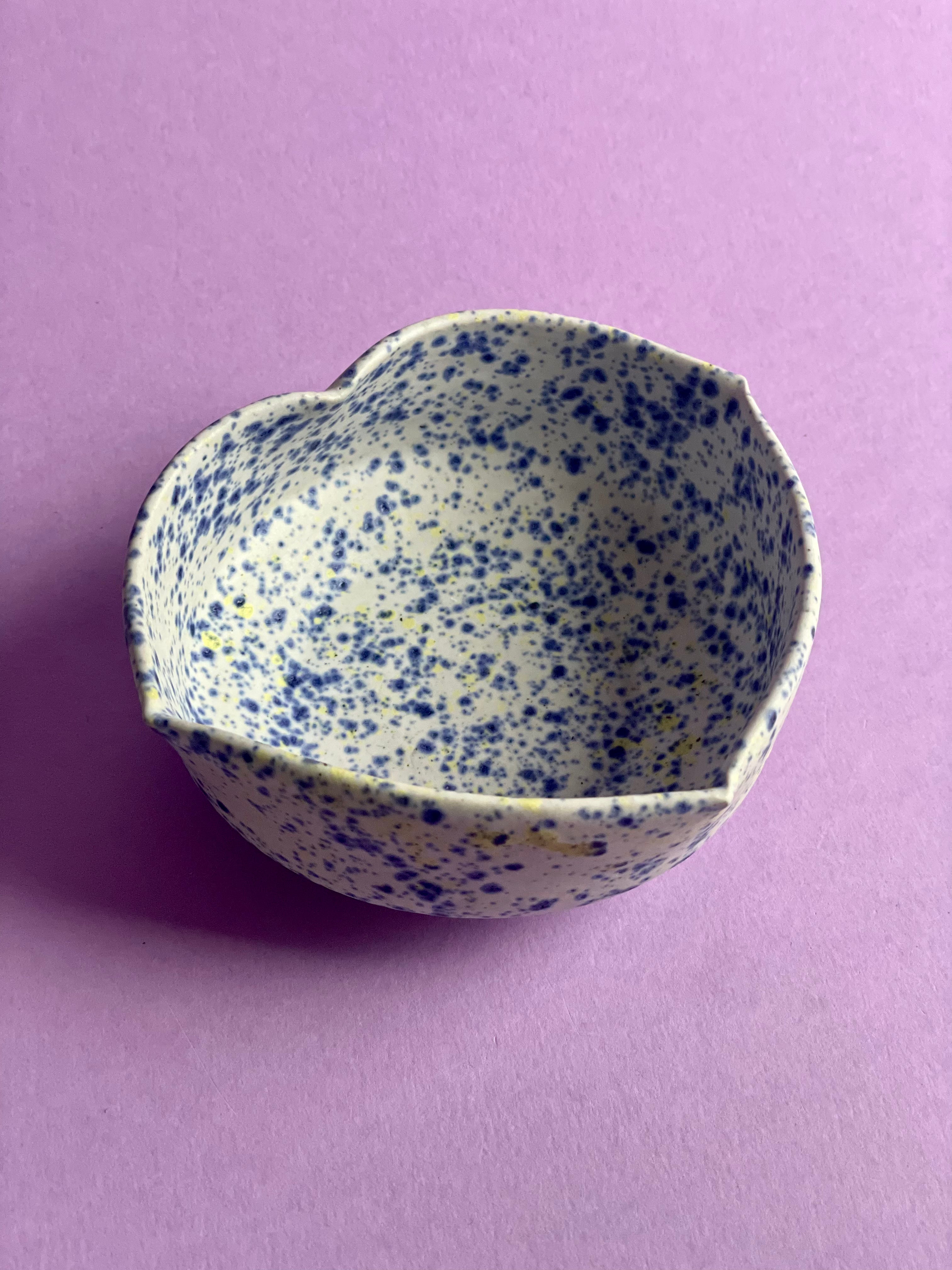 Set of Blue Mist Pouring Bowls